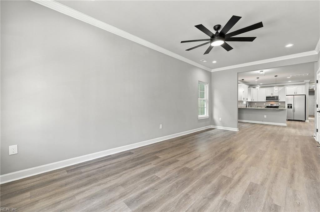 213 Claremont Ave Property Photo 11