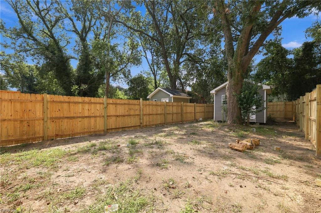 213 Claremont Ave Property Photo 38