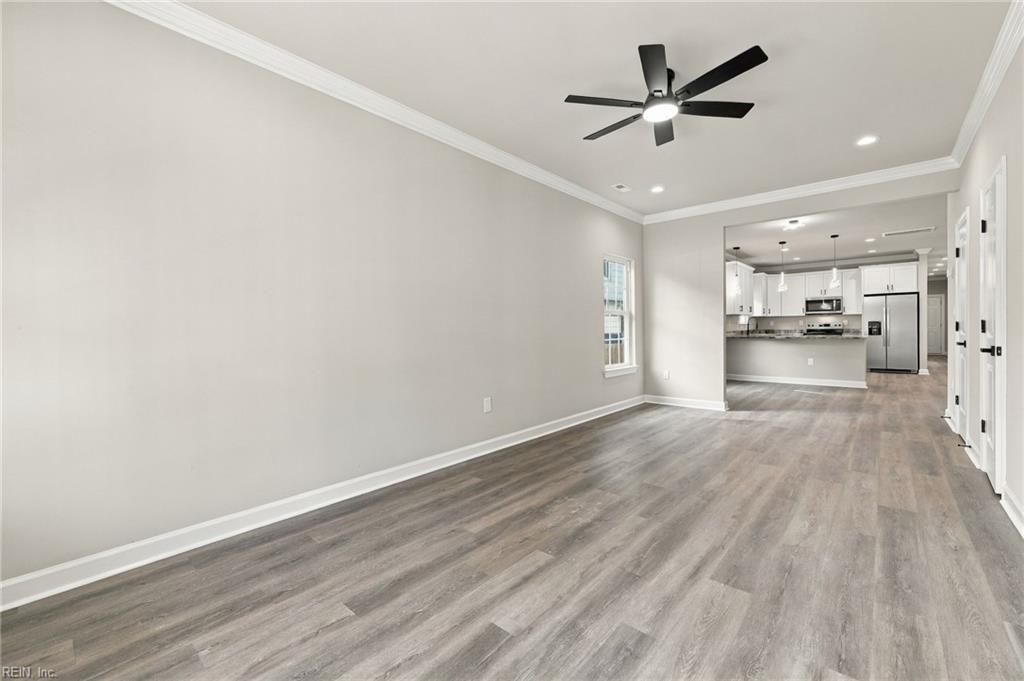 211 Claremont Ave Property Photo 10