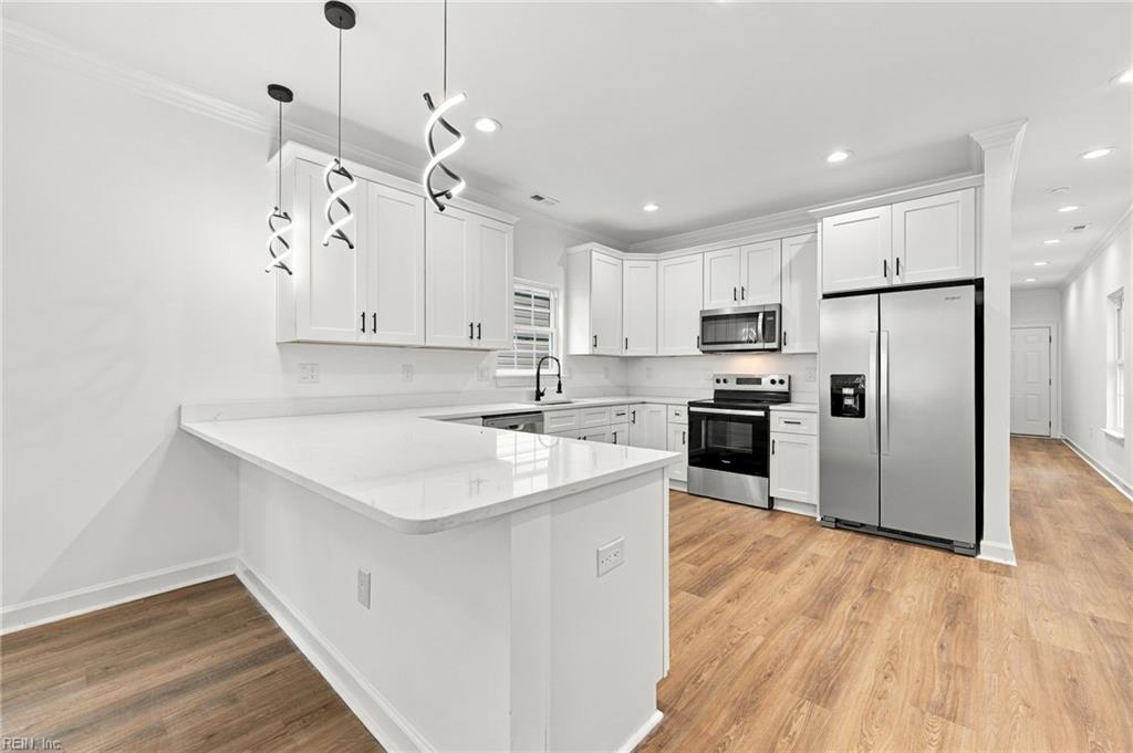 213 Claremont Ave Property Photo 12