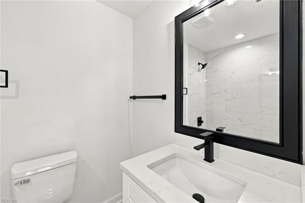213 Claremont Ave Property Photo 29