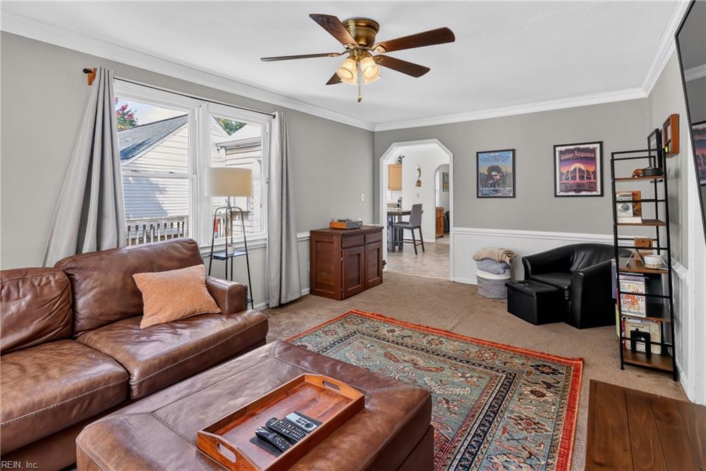 1643 Croyden Rd Property Photo 18