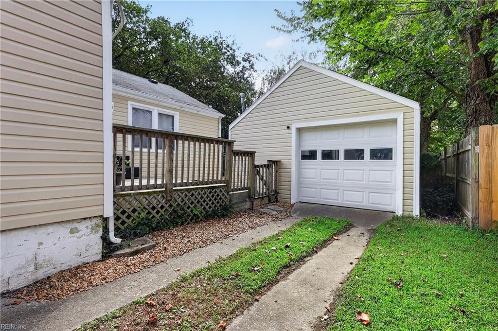 1643 Croyden Rd Property Photo 39