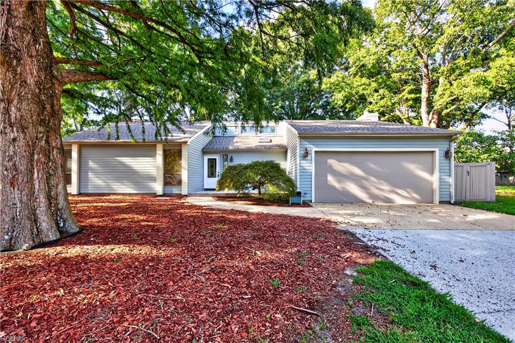 900 Golden Cypress Ct Property Photo 1