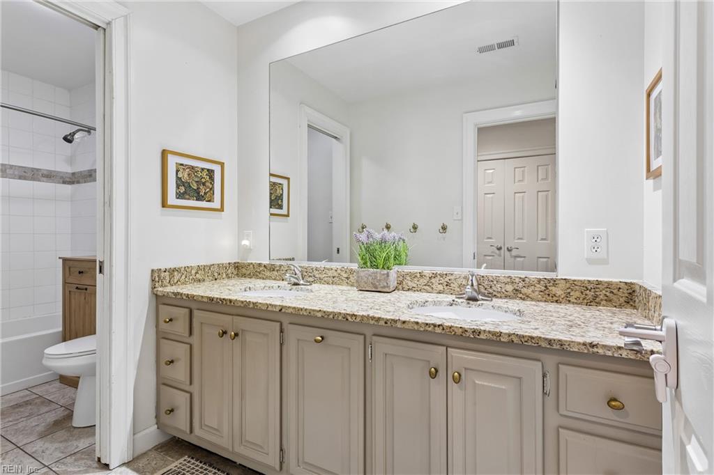 406 Regents Cv Property Photo 37