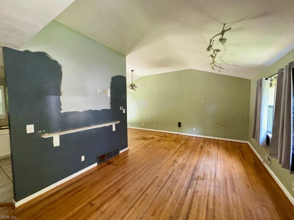 8333 Capeview Ave Property Photo 3