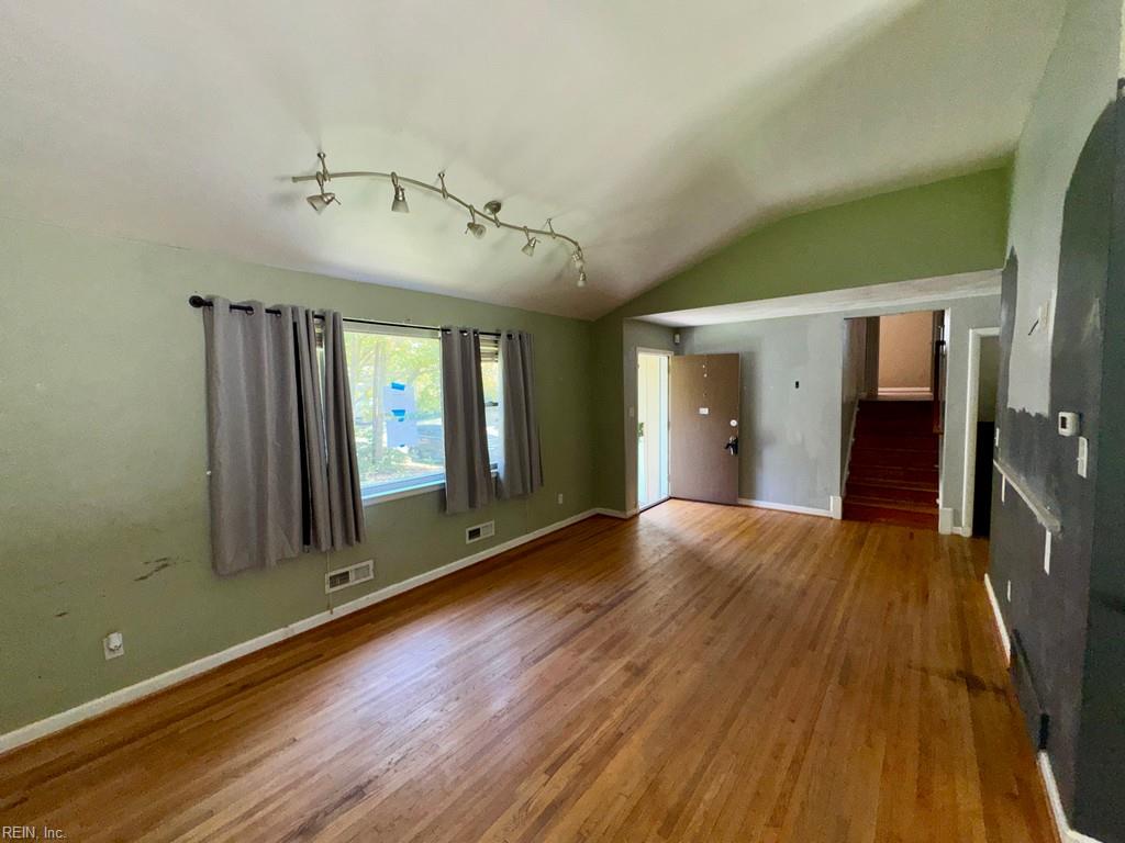8333 Capeview Ave Property Photo 4