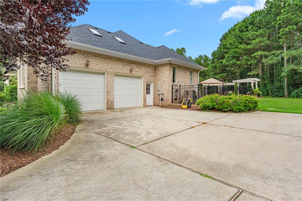 4435 Jone Cove Dr Property Photo 8