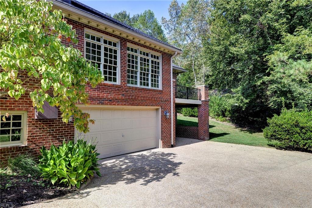 124 Richmond Hill Ct Property Photo 6
