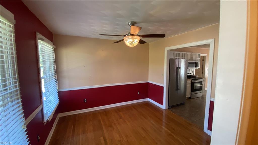 26224 Rochelle St Property Photo 3