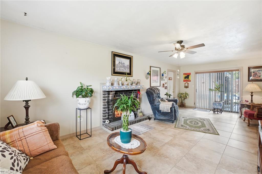4216 Westchester Cir Property Photo 3