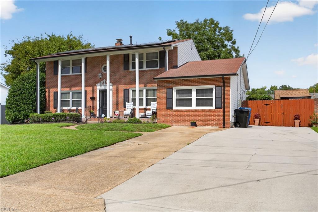 5328 Sir Barton Dr Property Photo 4
