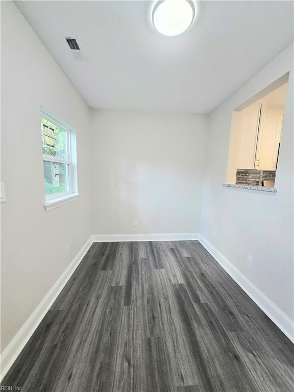 100 Alice St Property Photo 9
