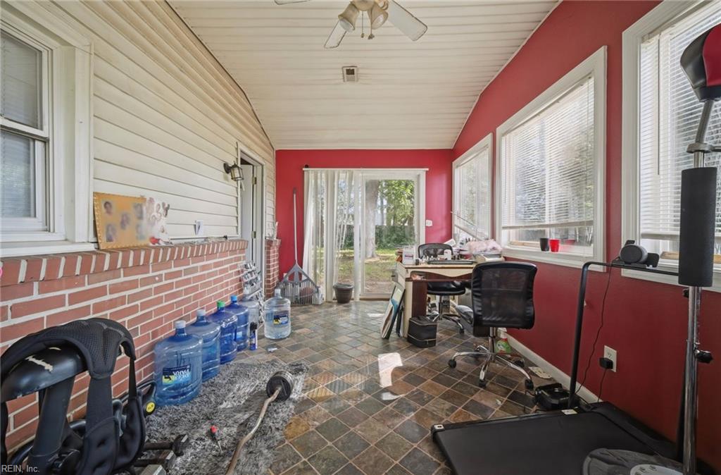344 Hospital Dr Property Photo 20