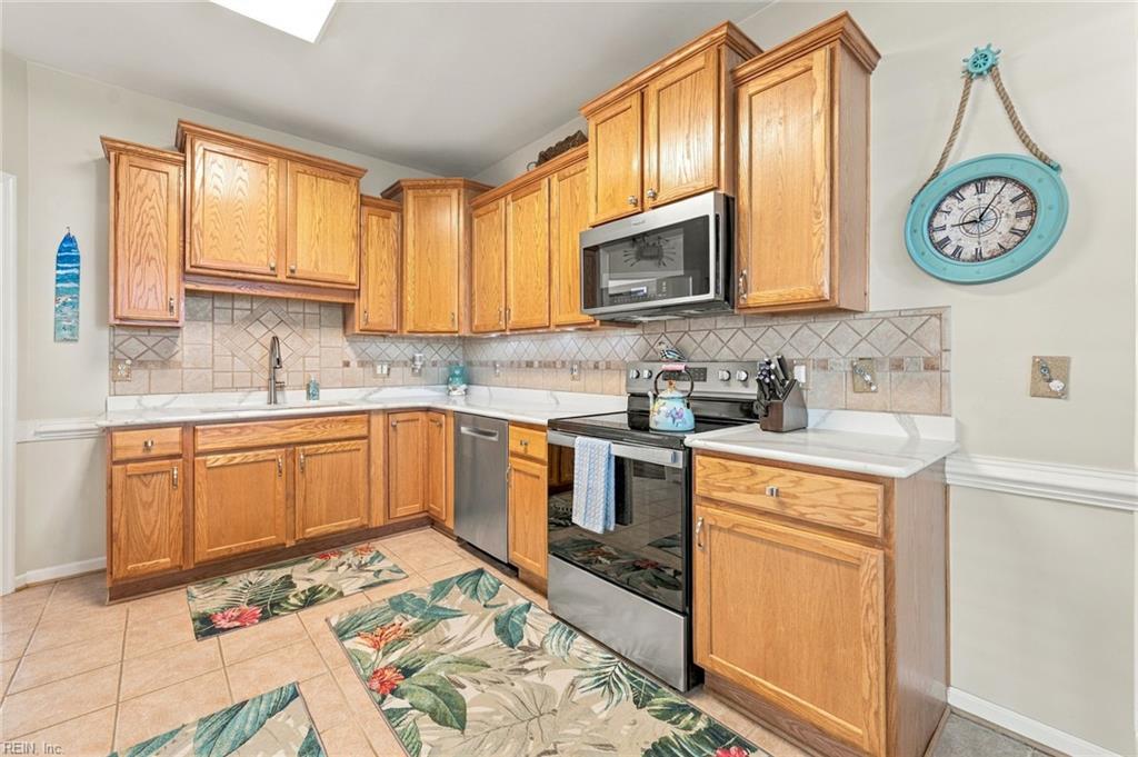 2612 Majesty Ln Property Photo 14