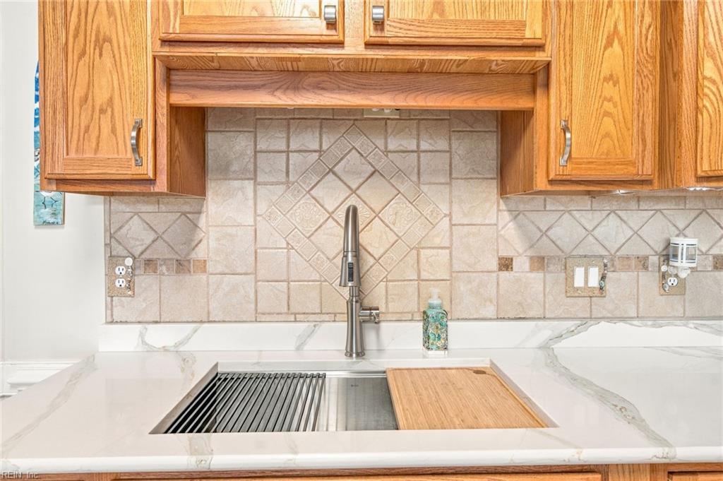 2612 Majesty Ln Property Photo 17