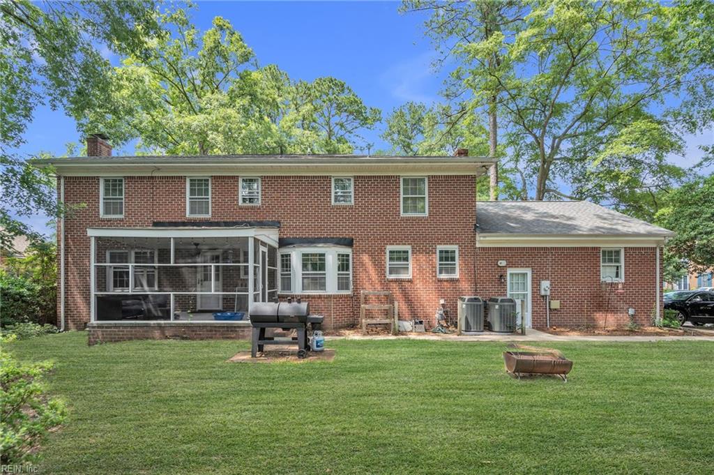 2949 Prince Of Wales Dr Property Photo 5