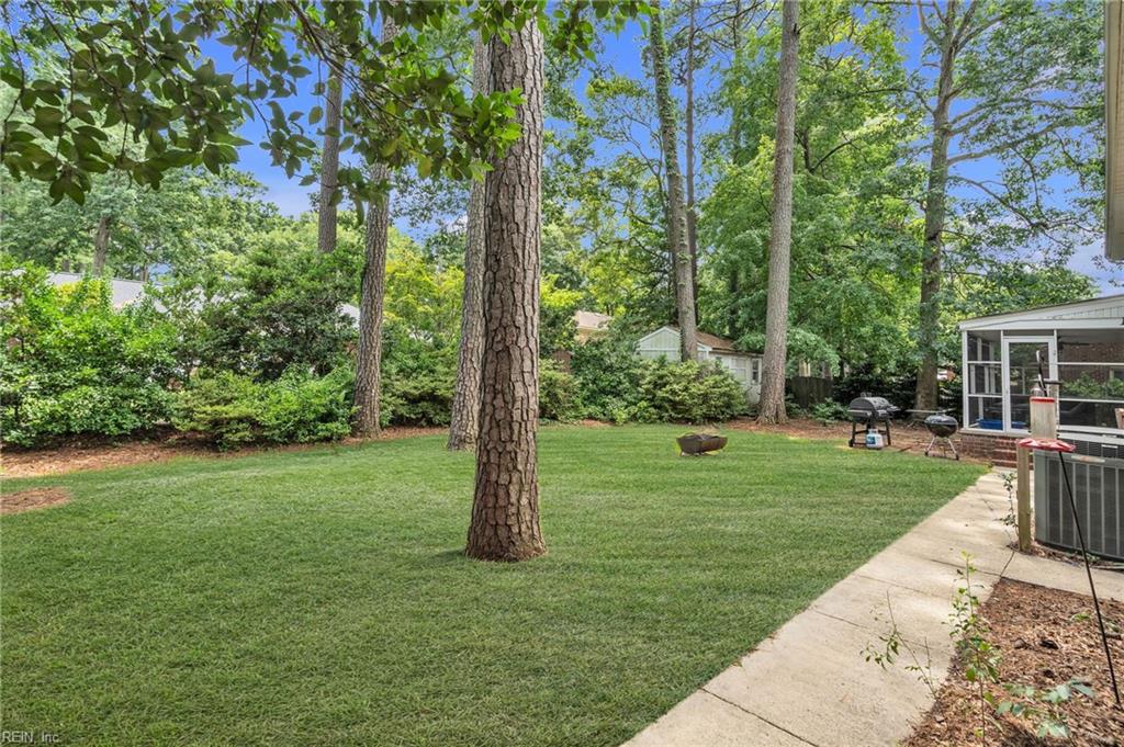 2949 Prince Of Wales Dr Property Photo 8