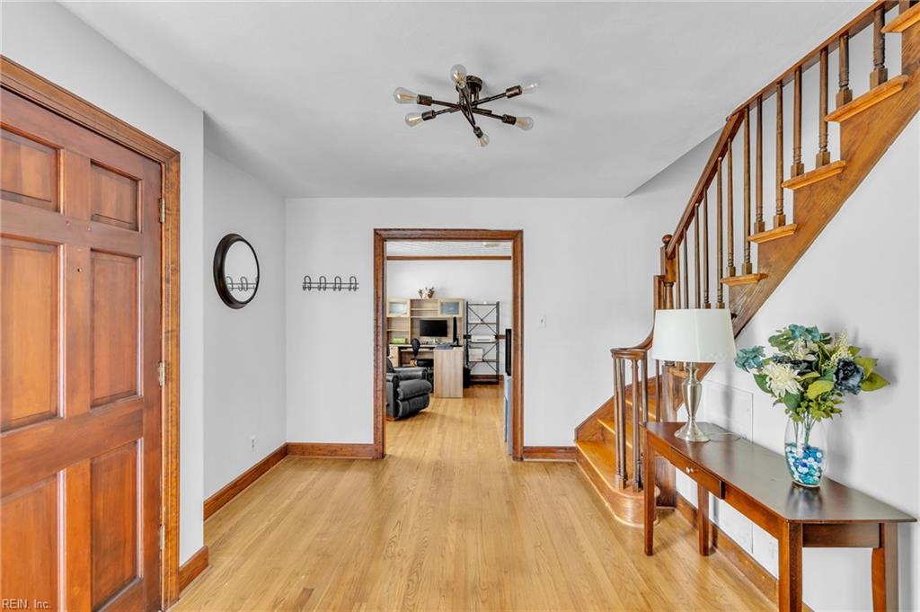 2949 Prince Of Wales Dr Property Photo 13