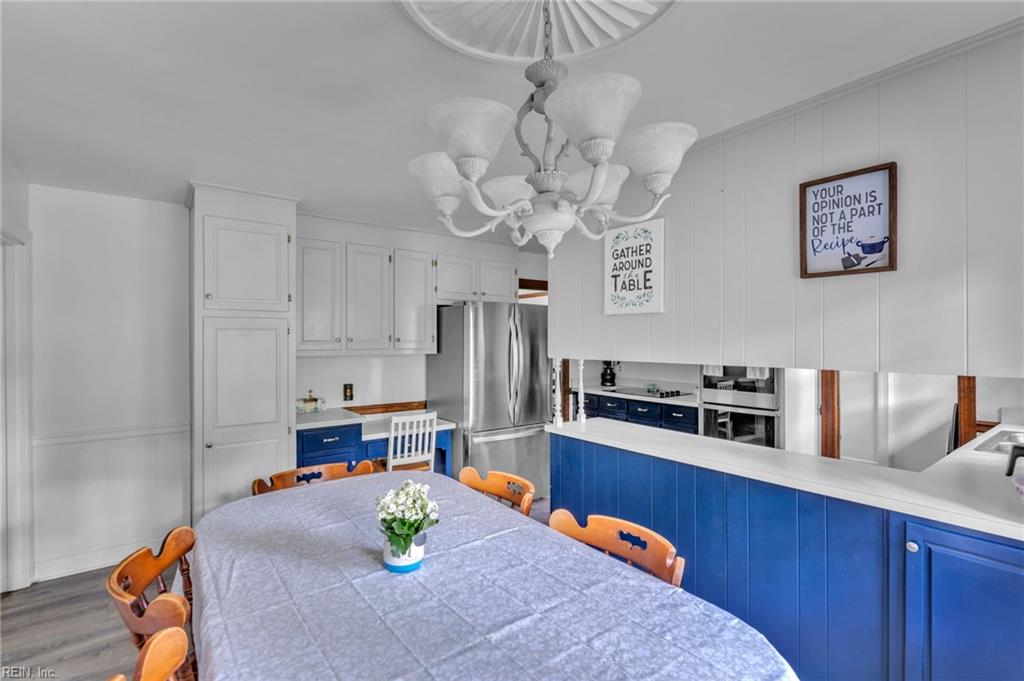 2949 Prince Of Wales Dr Property Photo 23