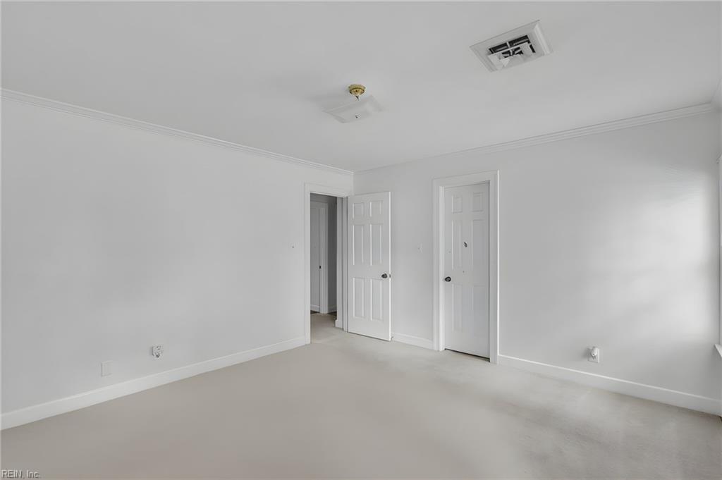 2949 Prince Of Wales Dr Property Photo 37