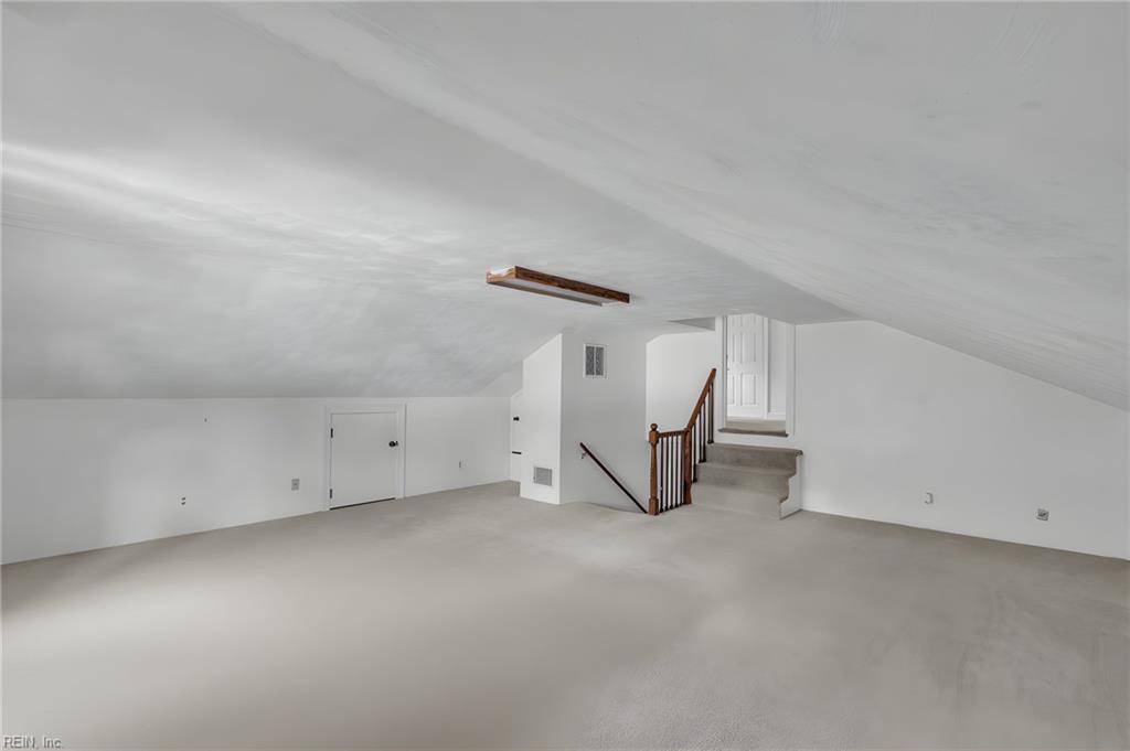2949 Prince Of Wales Dr Property Photo 43