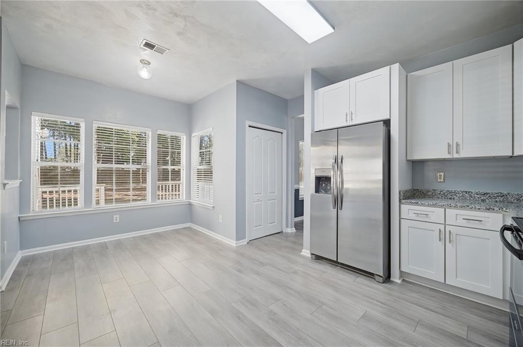 1459 Lipton Cir Property Photo 3