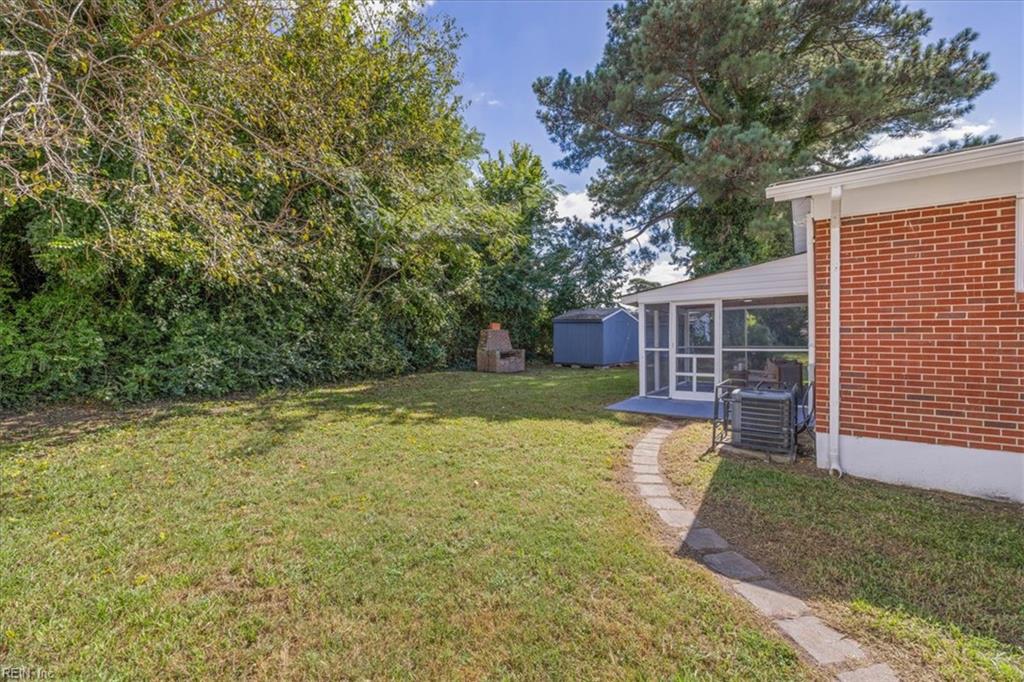 1407 Ekstine Dr Property Photo 11