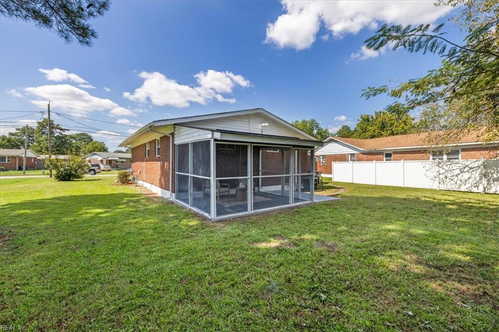1407 Ekstine Dr Property Photo 13