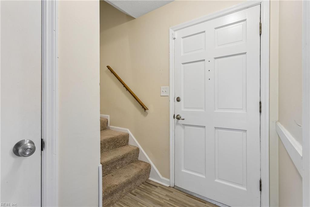 104 Willow Oaks Blvd Property Photo 7