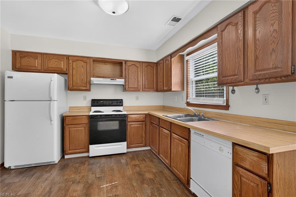 3069 Barberry Ln Property Photo 9