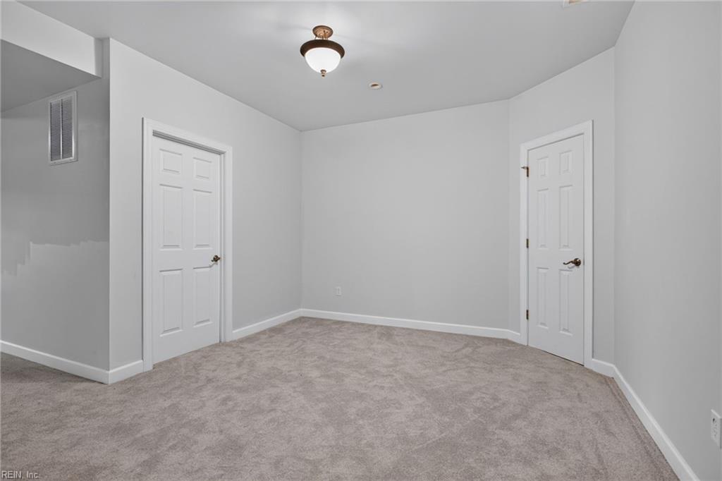 147 Country Club Dr Property Photo 32