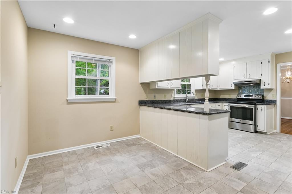 173 Laurent Cir Property Photo 16