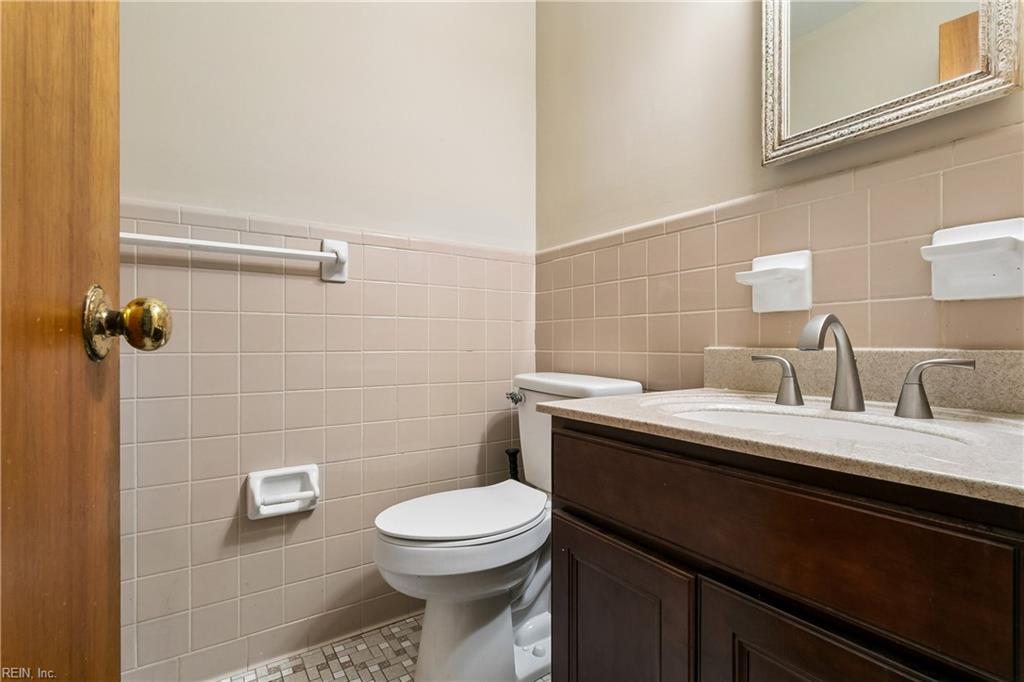 173 Laurent Cir Property Photo 22