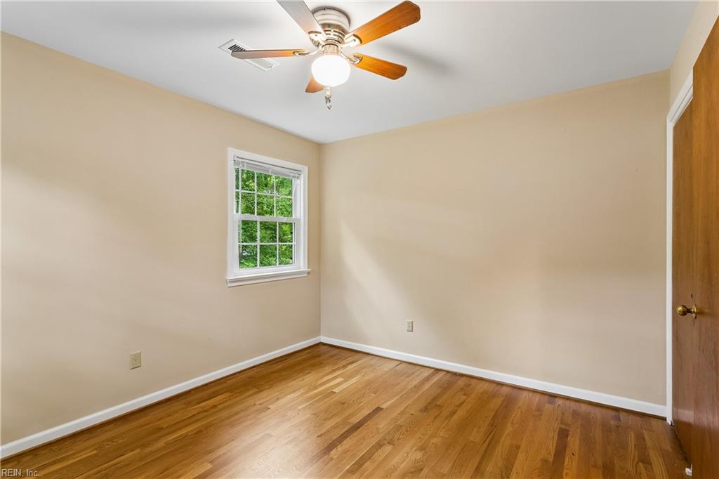 173 Laurent Cir Property Photo 24