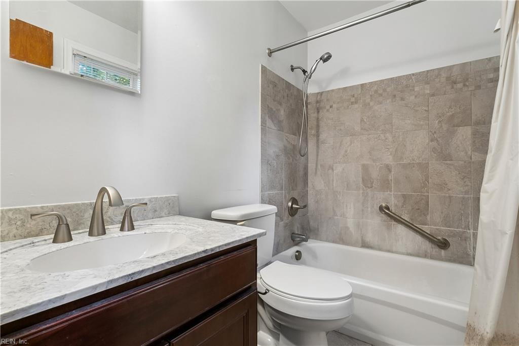 173 Laurent Cir Property Photo 32