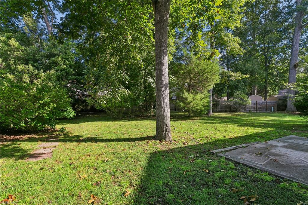 173 Laurent Cir Property Photo 34