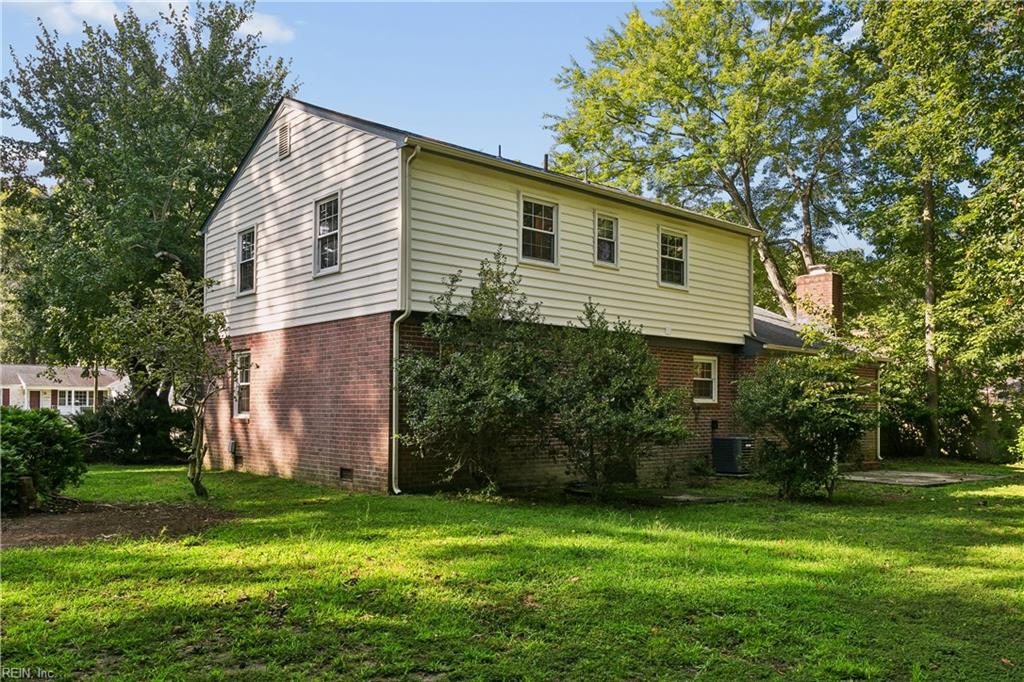173 Laurent Cir Property Photo 36