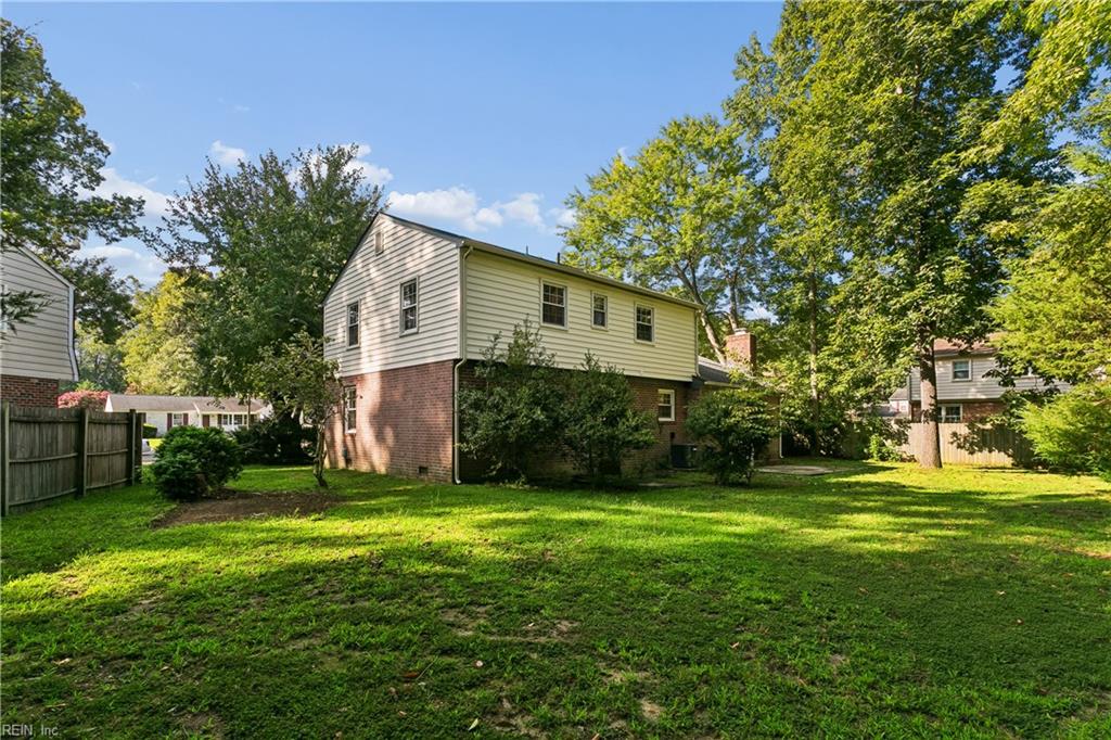 173 Laurent Cir Property Photo 37