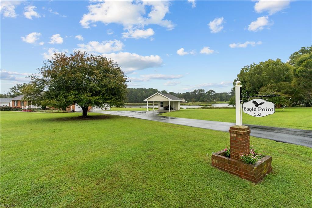 553 N End Est Property Photo 2