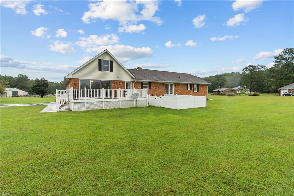 553 N End Est Property Photo 37