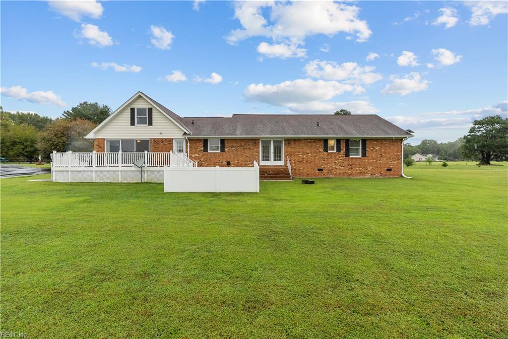 553 N End Est Property Photo 38