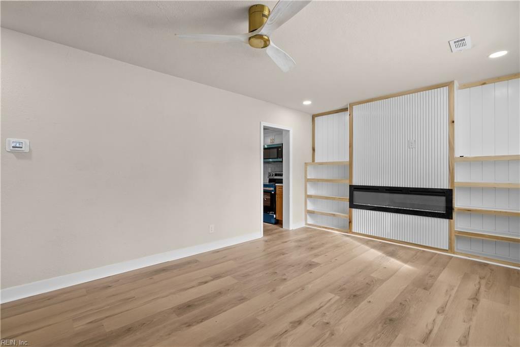 8823 Devon St Property Photo 4