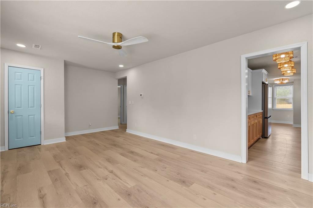 8823 Devon St Property Photo 5