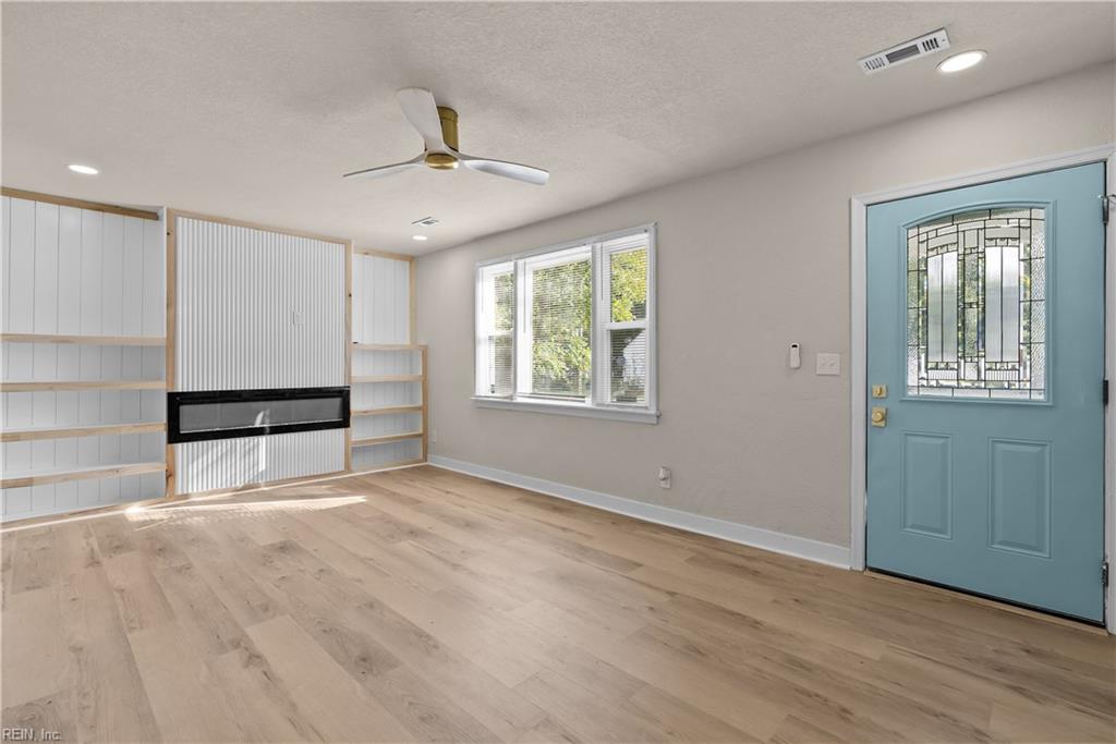 8823 Devon St Property Photo 7