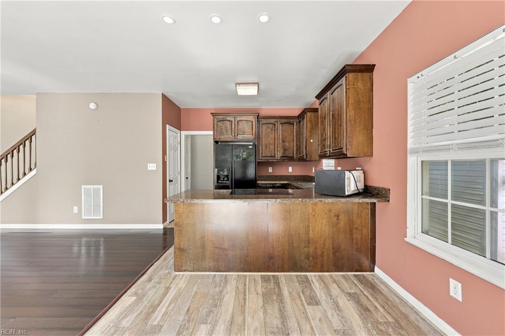 6667 Everets Rd Property Photo 11