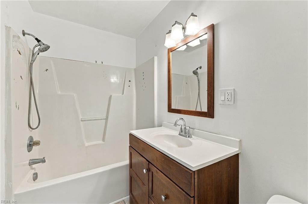 6667 Everets Rd Property Photo 28