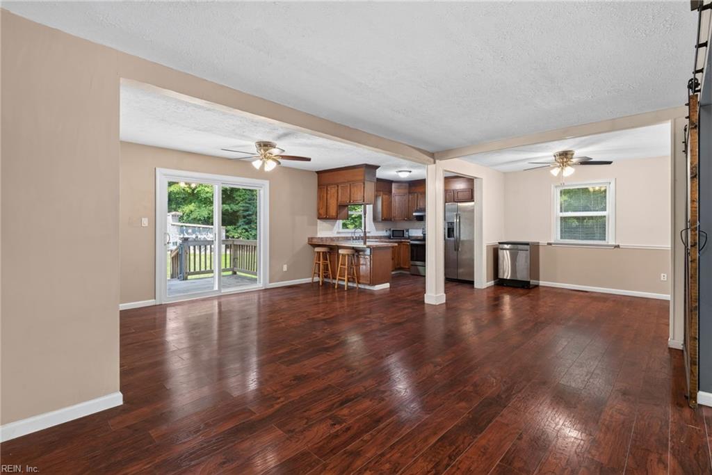 4504 Aberdeen Dr Property Photo 4