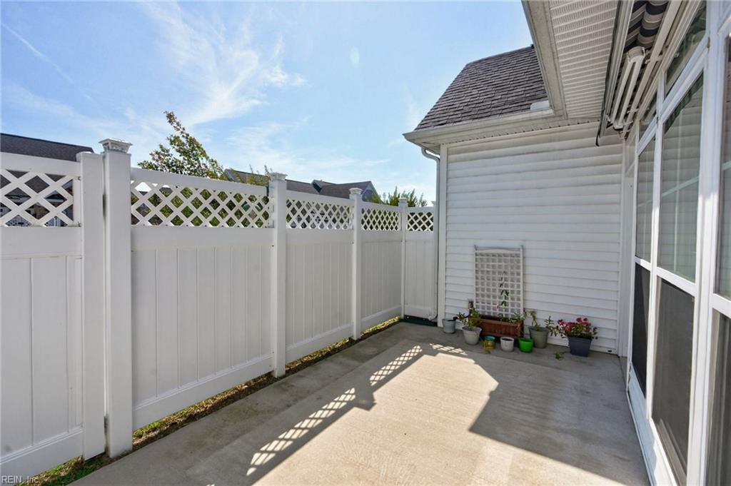 208 Richmond Ave Property Photo 34