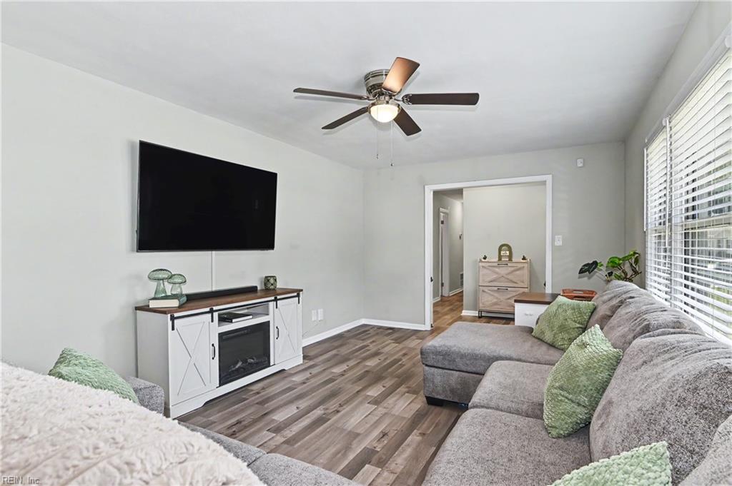 2309 Tapscott Ave Property Photo 4